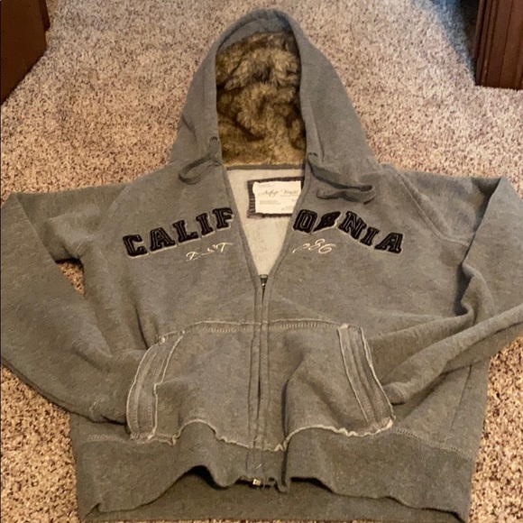 Active Basics Hoodie - Picture 6 of 6